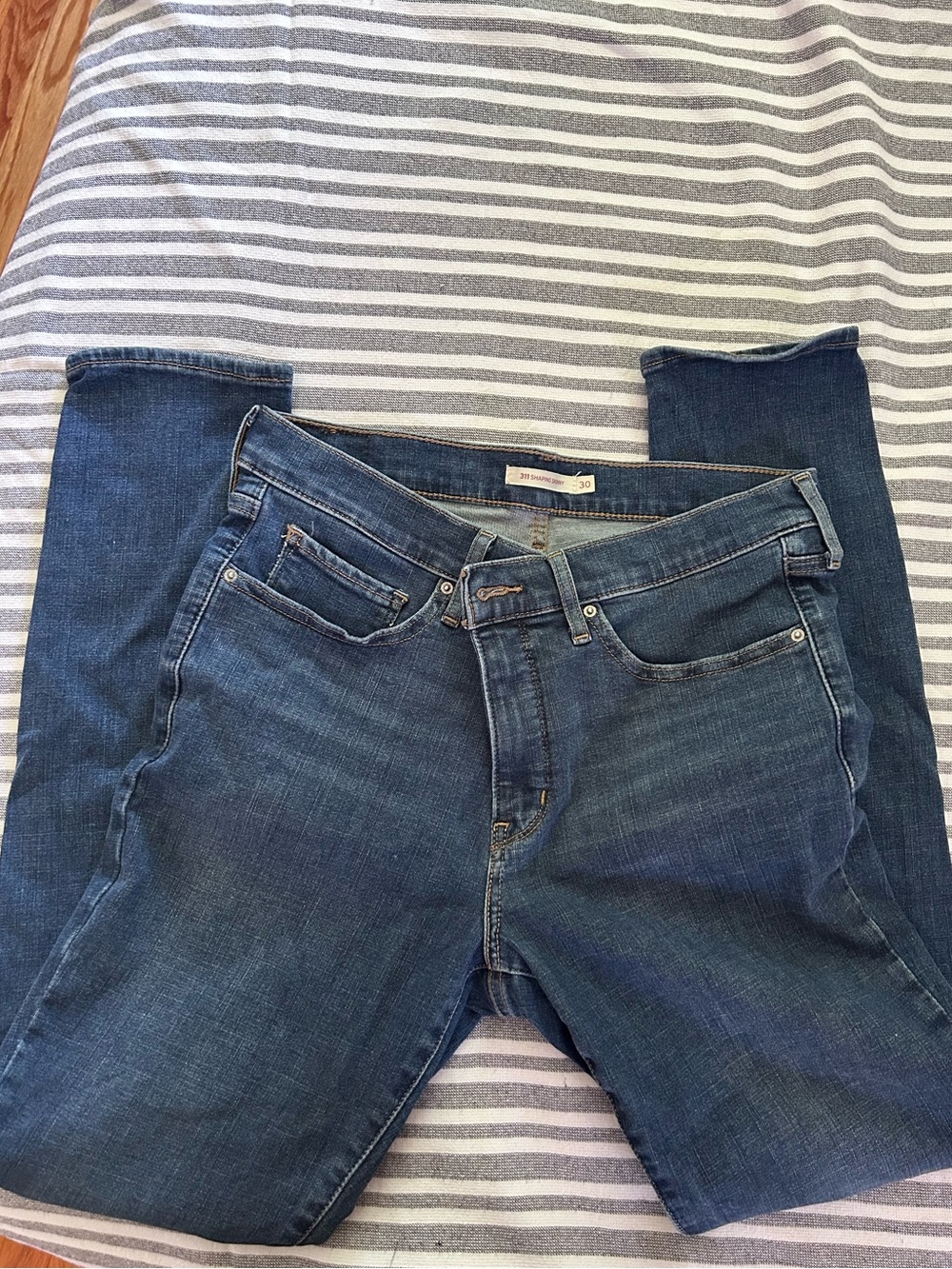 LEVI’S 311 Shaping Skinny Women’s - 30